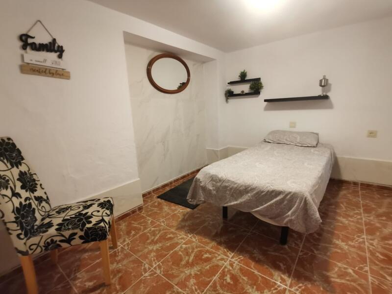 4 bedroom Townhouse for sale