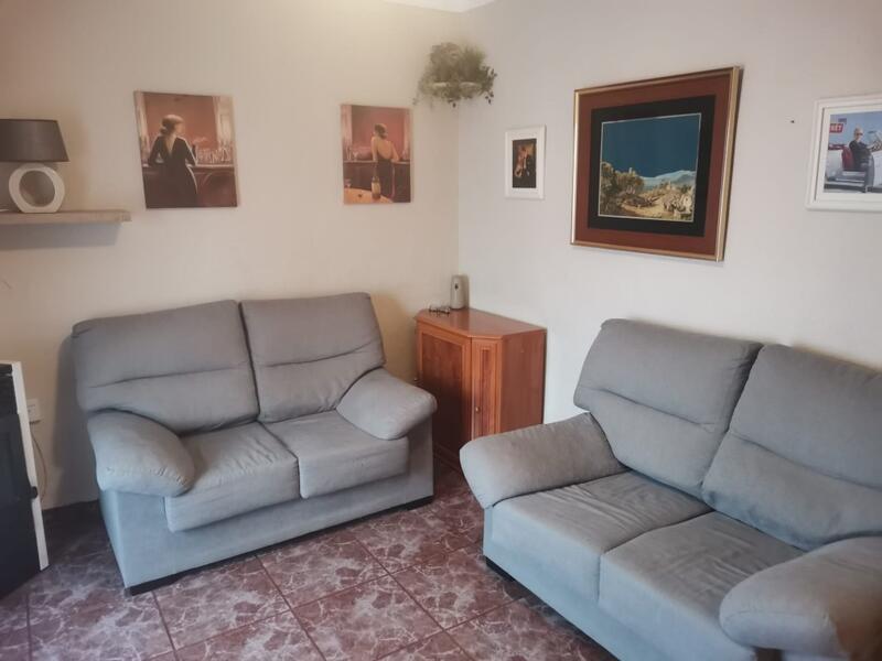 4 bedroom Townhouse for sale