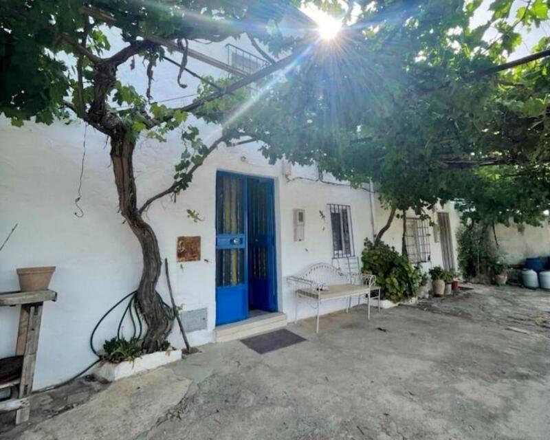3 Schlafzimmer Landhaus zu verkaufen