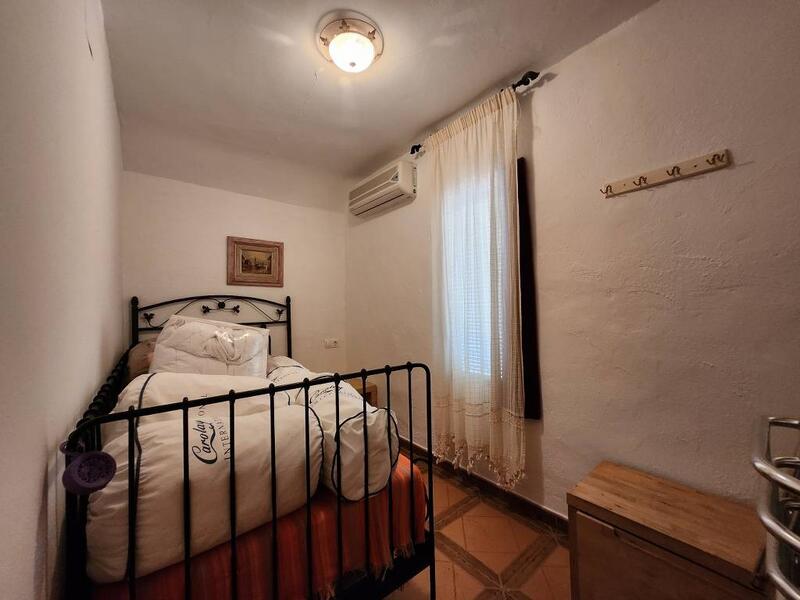 6 bedroom Country House for sale