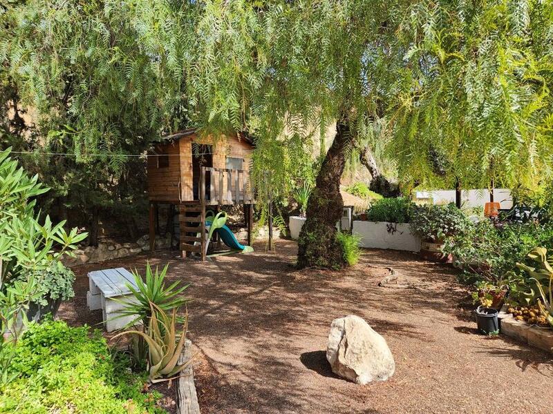 6 bedroom Country House for sale