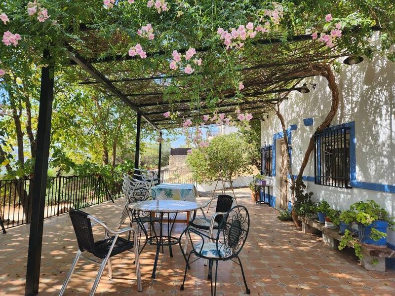6 bedroom Country House for sale