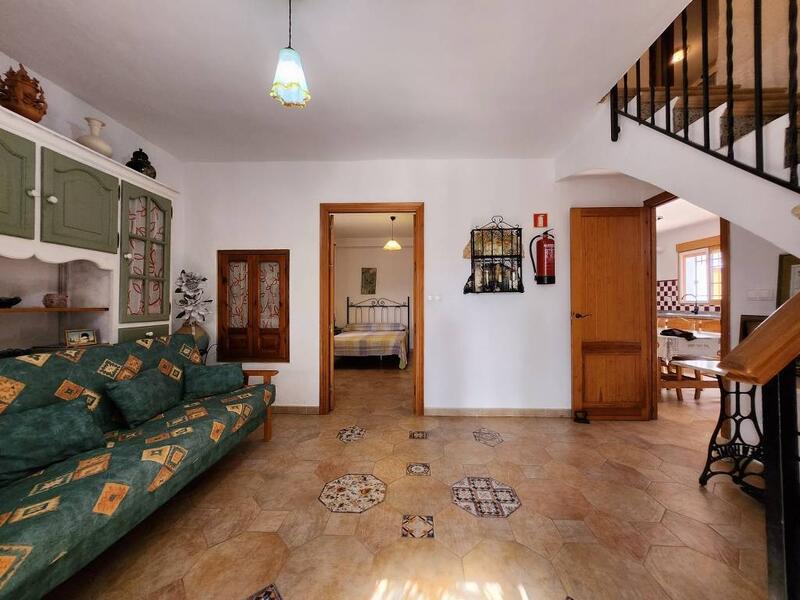 6 bedroom Country House for sale