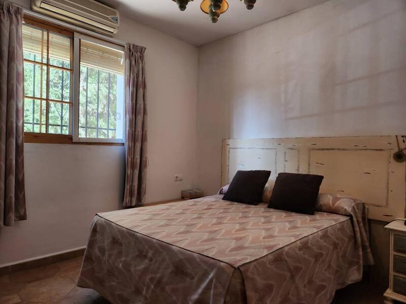 6 bedroom Country House for sale