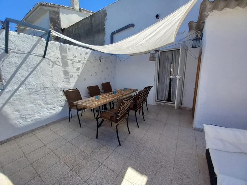 3 bedroom Townhouse for sale