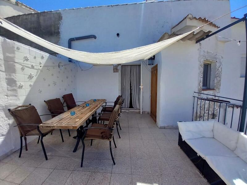 3 bedroom Townhouse for sale