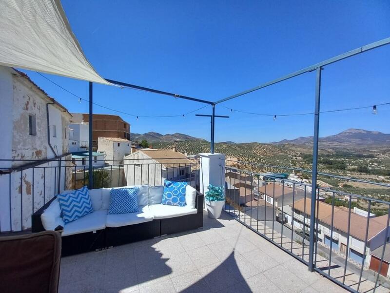 3 bedroom Townhouse for sale