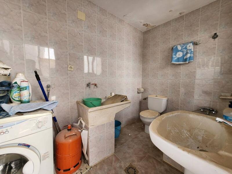 4 slaapkamer Gezinswoning Te koop