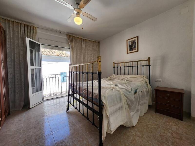 4 slaapkamer Gezinswoning Te koop