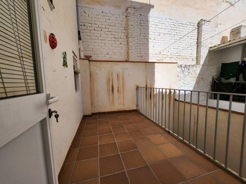 4 slaapkamer Gezinswoning Te koop