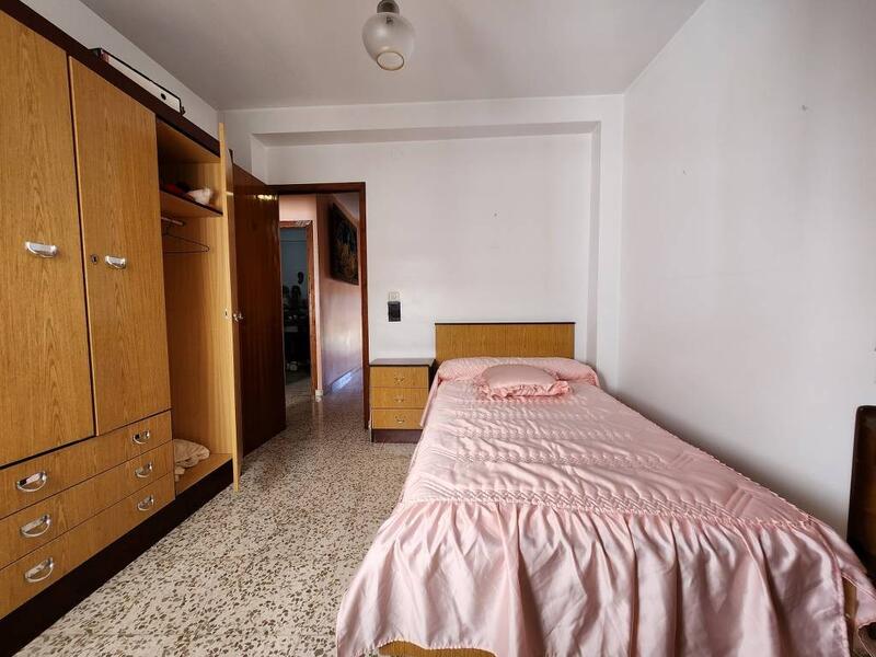 4 slaapkamer Gezinswoning Te koop