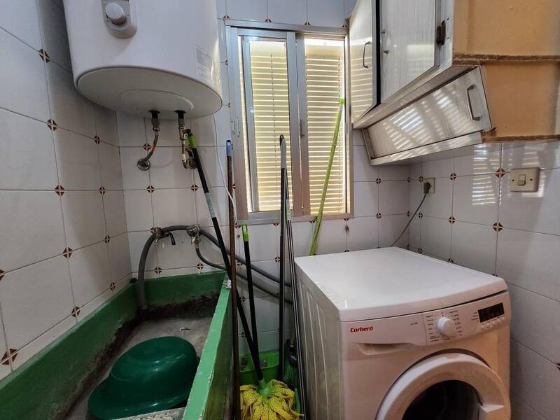 4 slaapkamer Gezinswoning Te koop