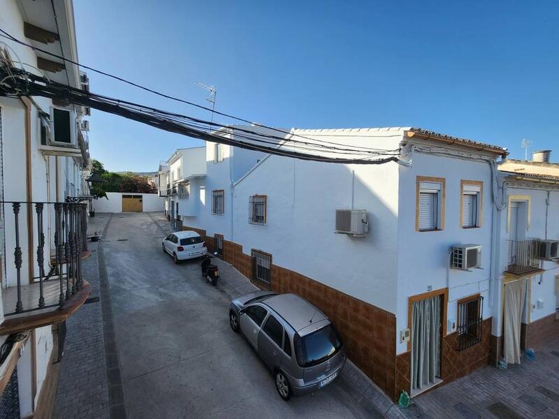 3 bedroom Townhouse for sale 3 bedroom Townhouse for sale