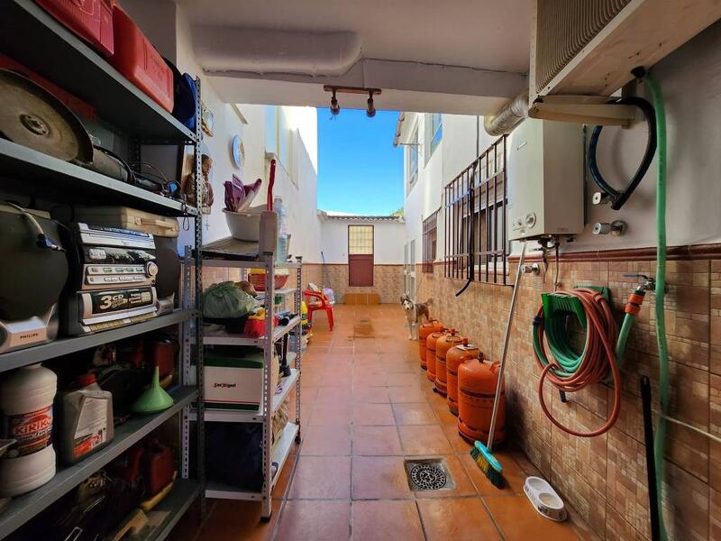 4 bedroom Townhouse for sale 4 bedroom Townhouse for sale