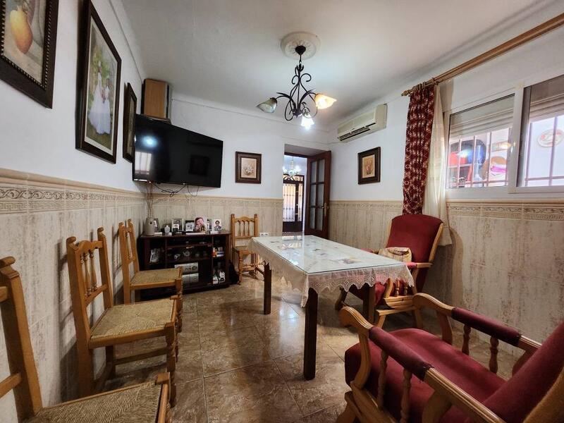 4 bedroom Townhouse for sale 4 bedroom Townhouse for sale