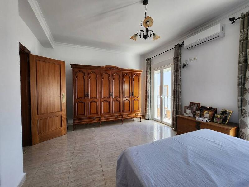4 bedroom Townhouse for sale 4 bedroom Townhouse for sale