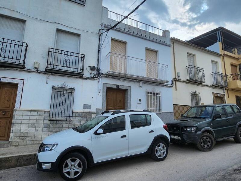 8 bedroom Townhouse for sale 8 bedroom Townhouse for sale