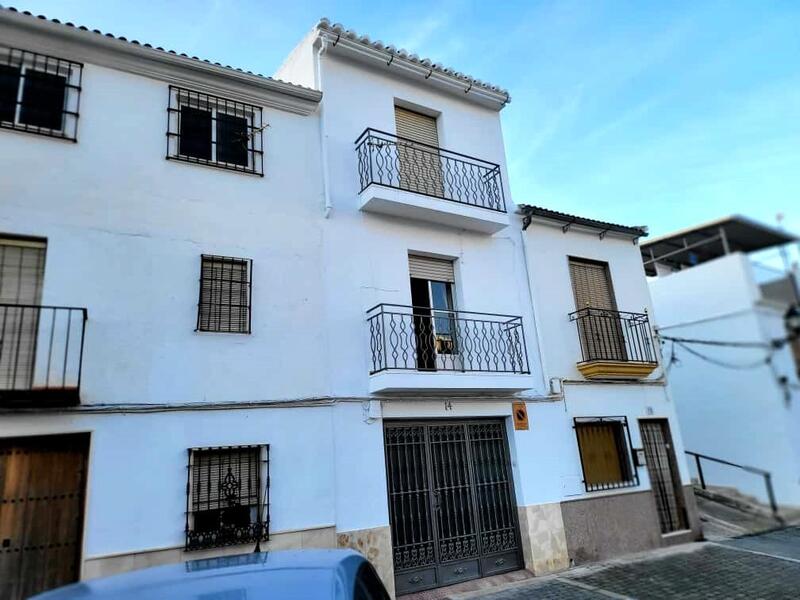 Townhouse for sale in Luque, Córdoba