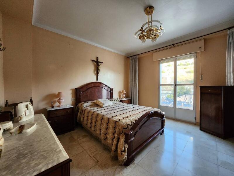 3 bedroom Townhouse for sale