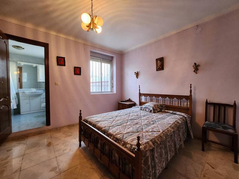 3 bedroom Townhouse for sale