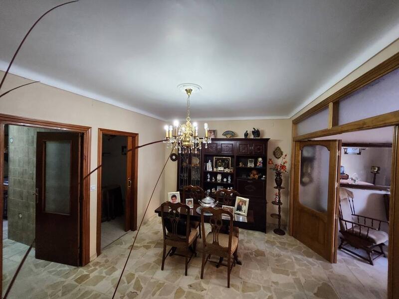 3 bedroom Townhouse for sale