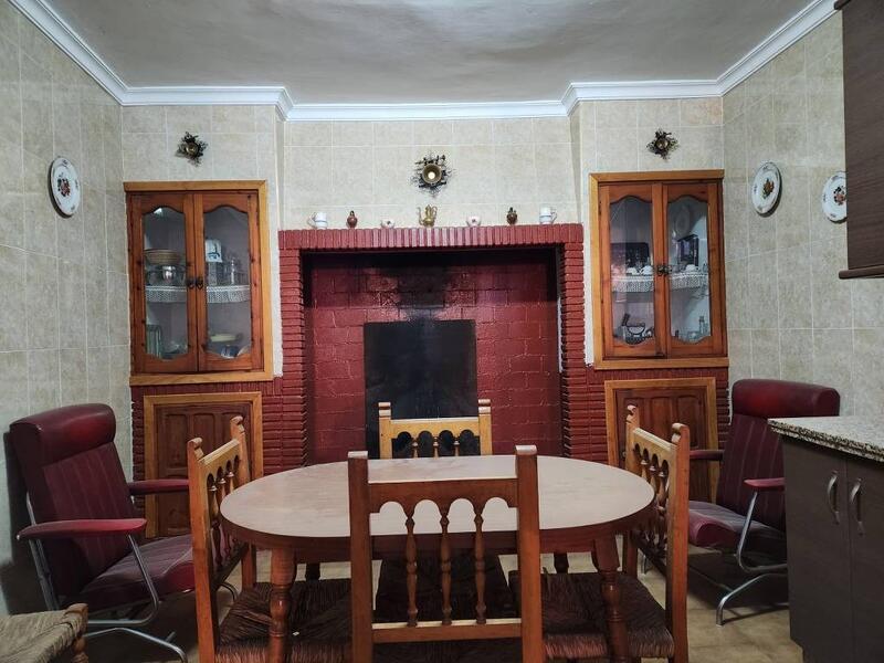 3 bedroom Townhouse for sale