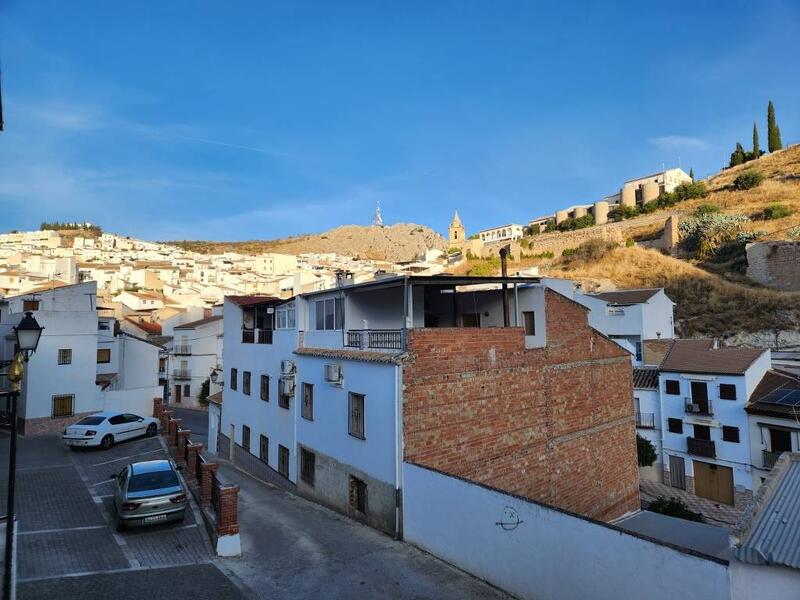 3 bedroom Townhouse for sale