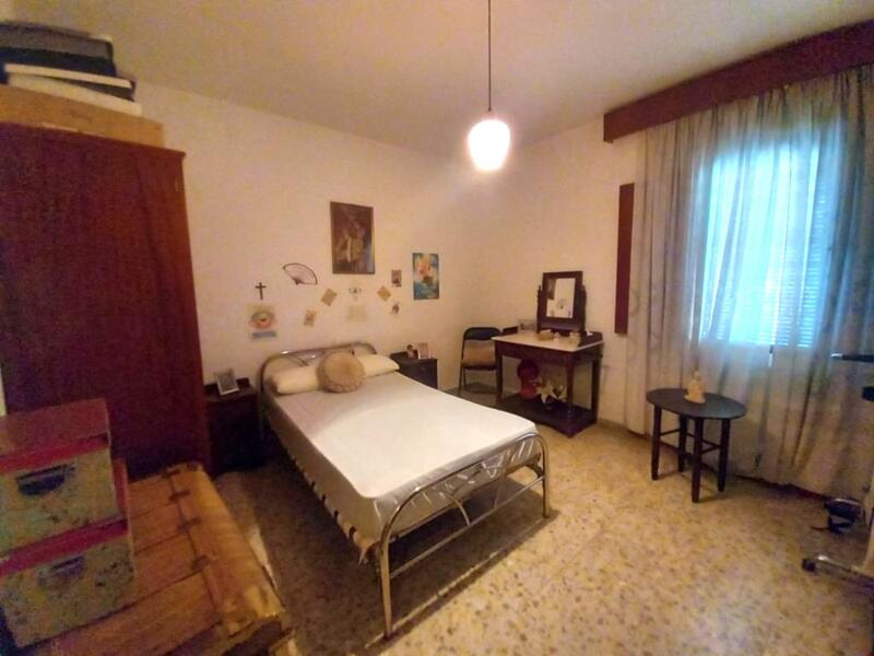 3 спальная комната квартира продается