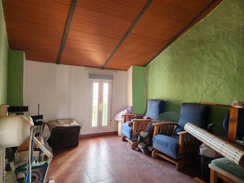 5 slaapkamer Gezinswoning Te koop 5 slaapkamer Gezinswoning Te koop