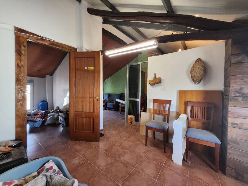 5 slaapkamer Gezinswoning Te koop 5 slaapkamer Gezinswoning Te koop
