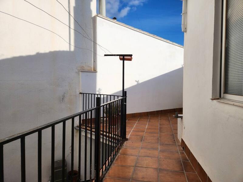 5 slaapkamer Gezinswoning Te koop 5 slaapkamer Gezinswoning Te koop