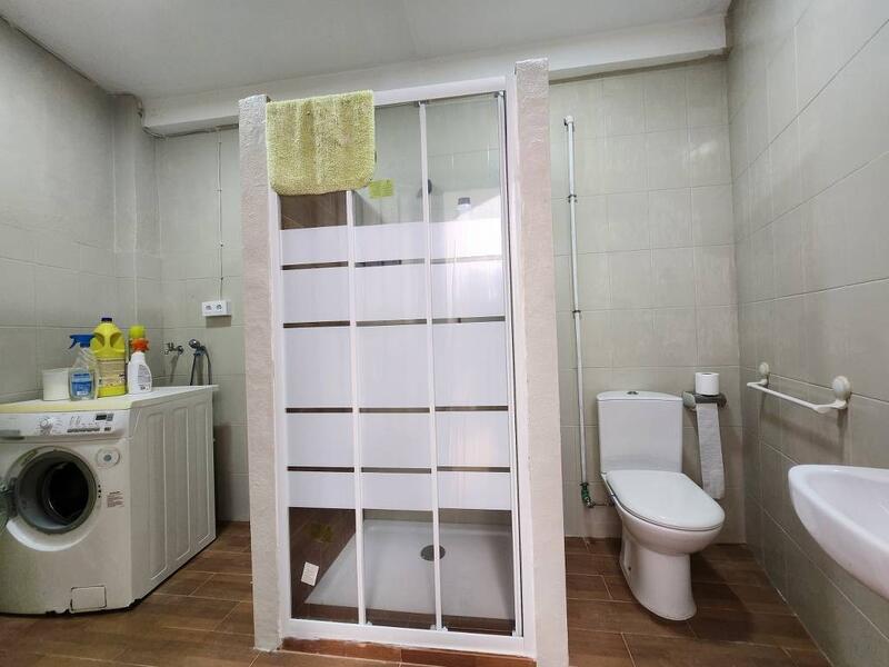 5 slaapkamer Gezinswoning Te koop 5 slaapkamer Gezinswoning Te koop