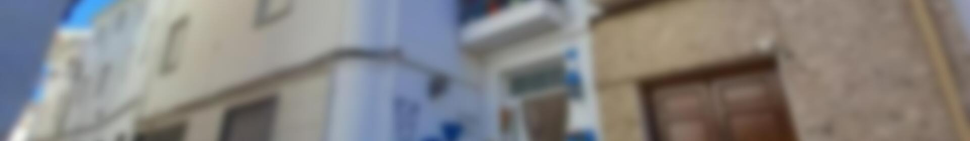 3 спальная комната городская тюрьма продается