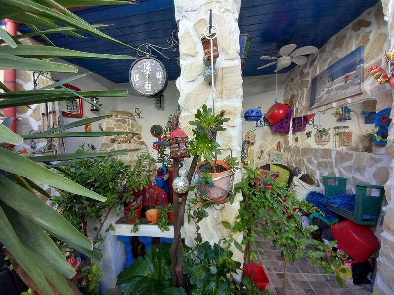 3 спальная комната городская тюрьма продается