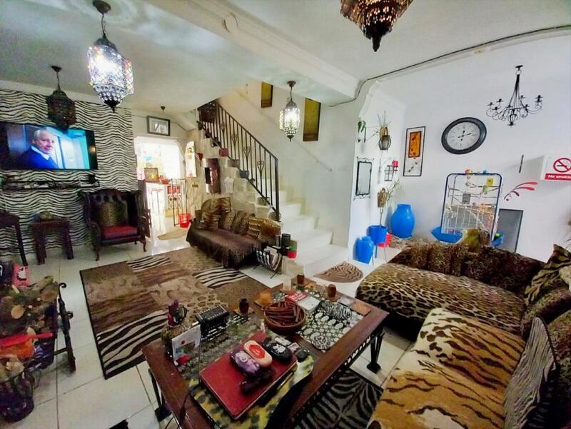 3 спальная комната городская тюрьма продается