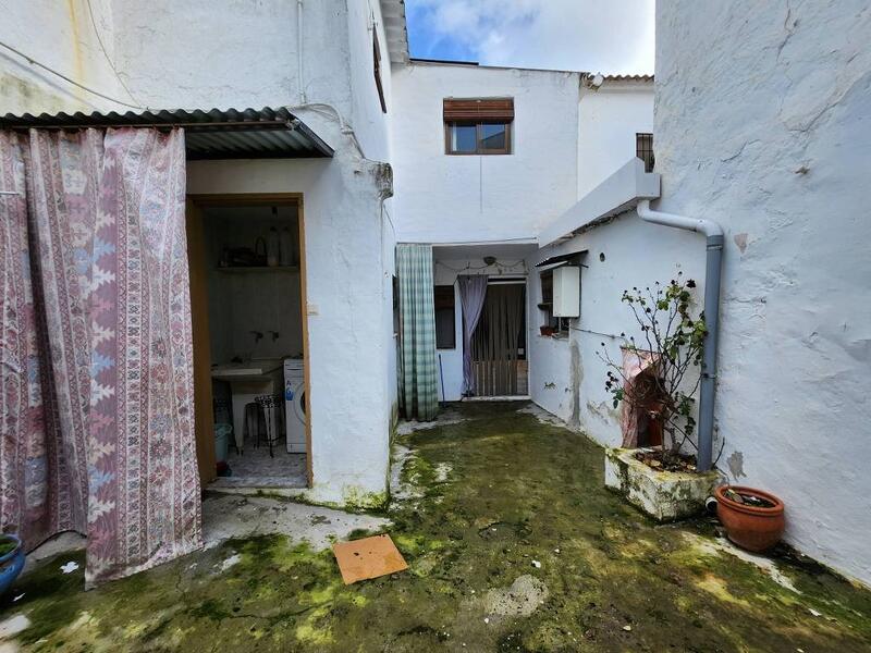 7 sovrum Radhus till salu