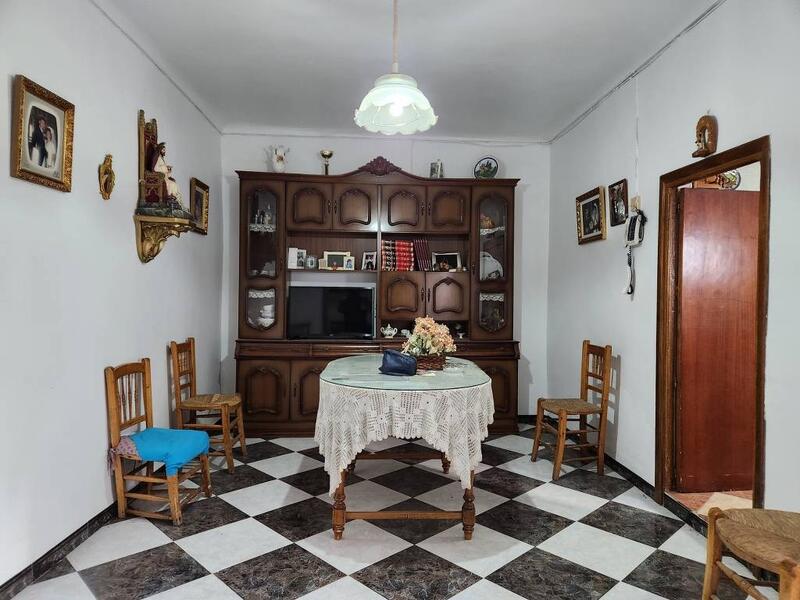 7 sovrum Radhus till salu