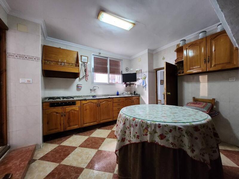 7 sovrum Radhus till salu