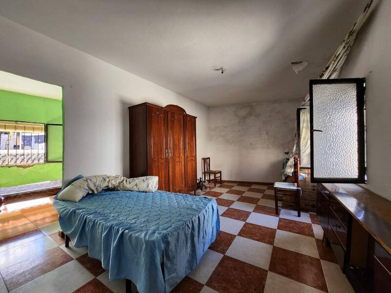 4 Schlafzimmer Stadthaus zu verkaufen