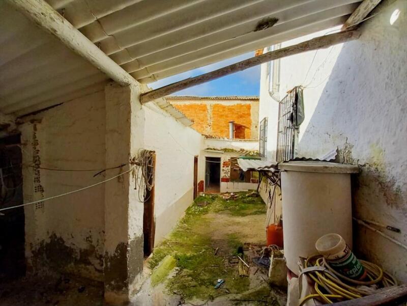 5 soveværelse Landsted til salg