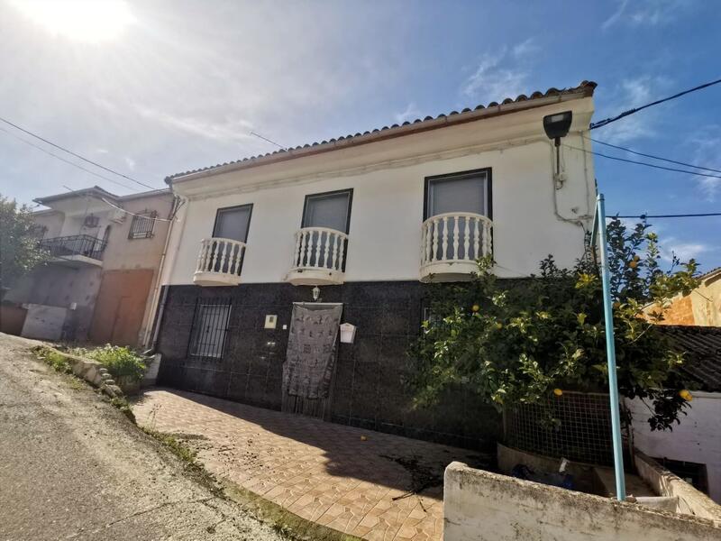 5 soveværelse Landsted til salg