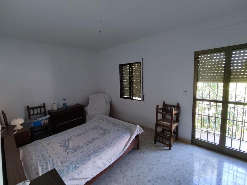 3 soveværelse Byhus til salg