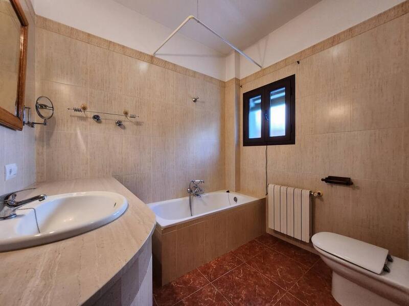 3 soverom Forretningseiendom til salgs 3 soverom Forretningseiendom til salgs