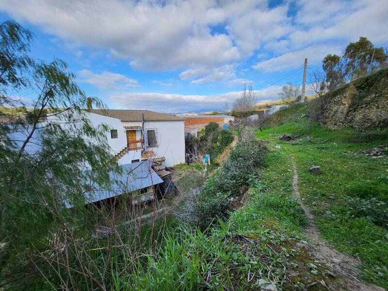 3 soverom Forretningseiendom til salgs 3 soverom Forretningseiendom til salgs