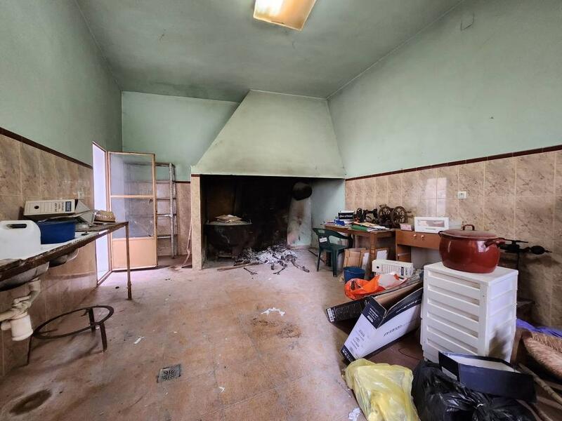 3 Cuarto Local Comercial en venta