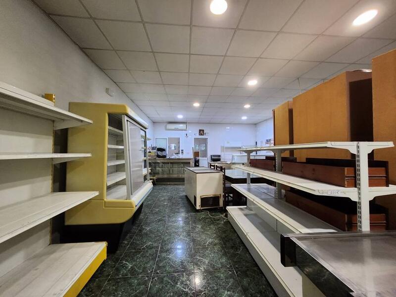 3 Cuarto Local Comercial en venta