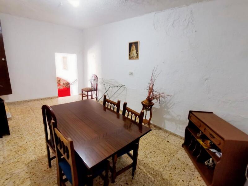 4 Schlafzimmer Stadthaus zu verkaufen