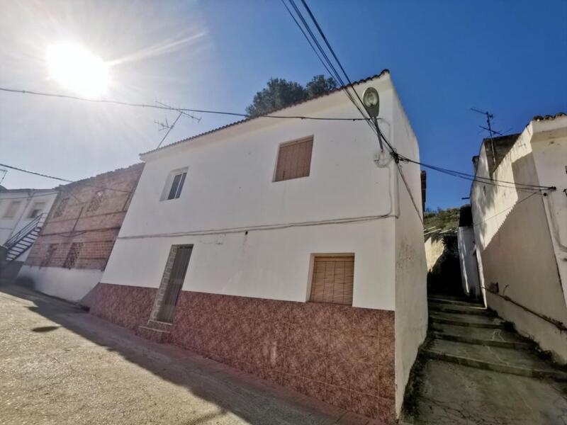 4 Schlafzimmer Stadthaus zu verkaufen