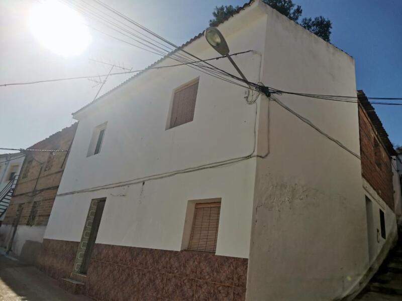 4 Schlafzimmer Stadthaus zu verkaufen