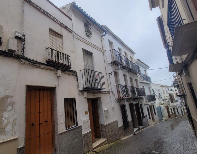 Townhouse for sale in Luque, Córdoba